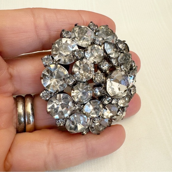 Round Clear Rhinestone Costume Brooch Pin Silver Tone Set Vintage - Picture 8 of 12
